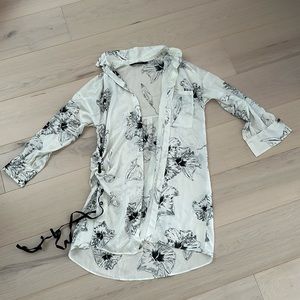 Zara White Silky Collared Button-Down over shirt with floral detailing size XS